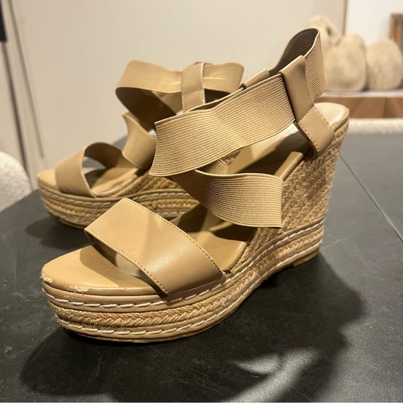 Charles by Charles David Women's Tan Espadrille Wedge Platform Sandals - Picture 1 of 6